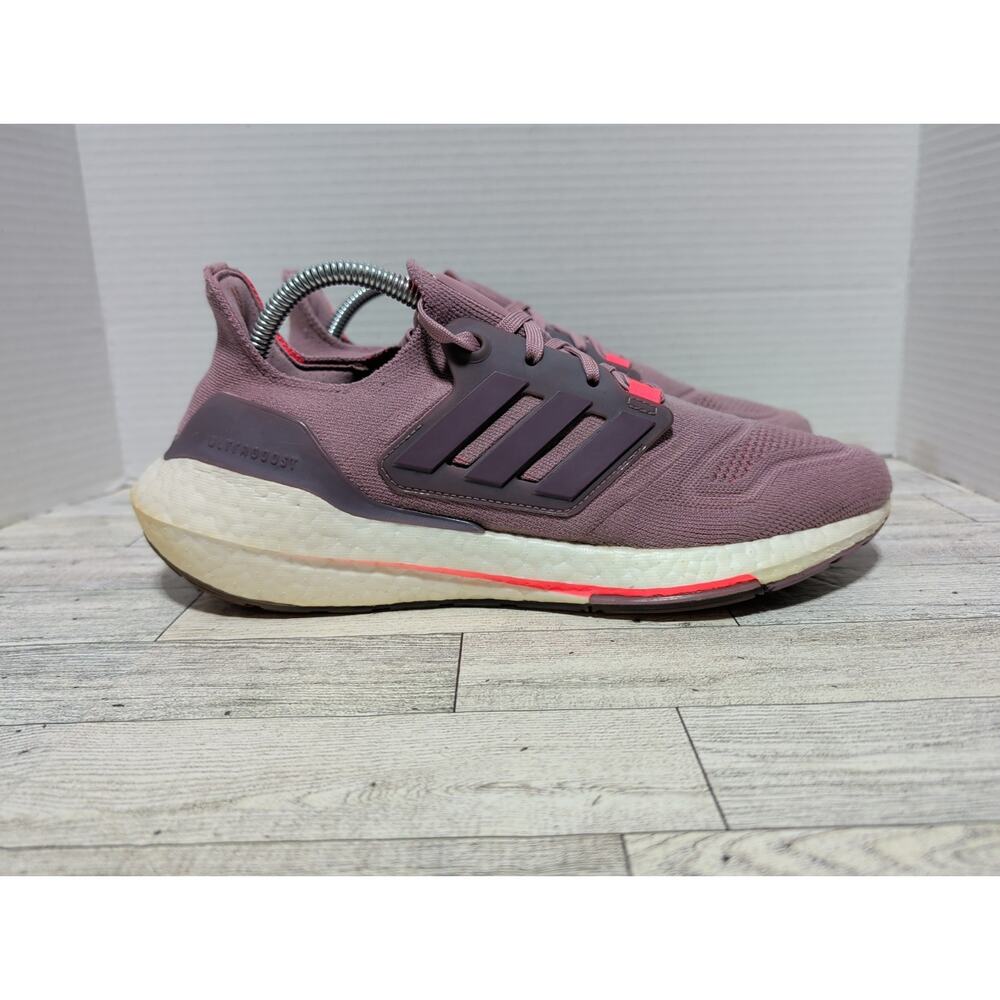 ADIDAS Ultraboost 22 Purple Women's Size 10 Running Primeknit Mauve GZ3930